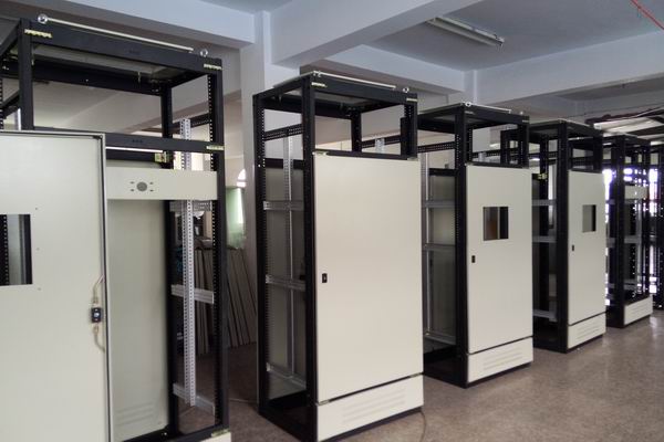 砚山控制柜-3683厂家控制柜检修需要注意的